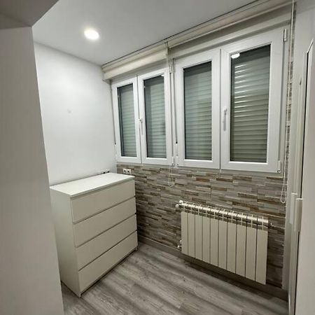 Cozy 1-Bedroom Apartment Madrid Buitenkant foto