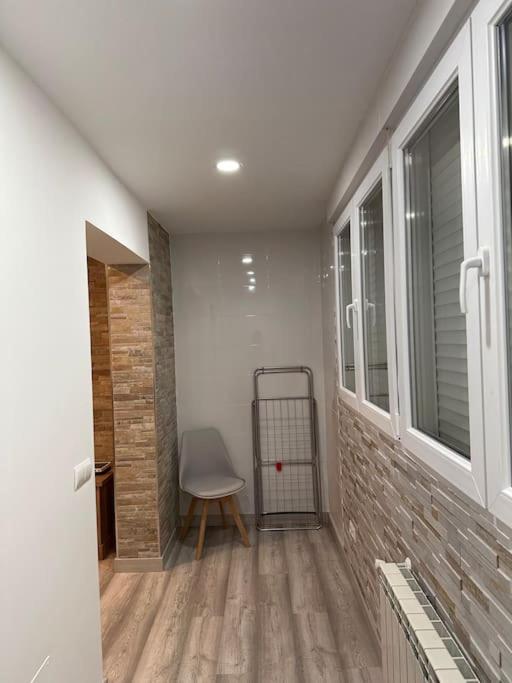 Cozy 1-Bedroom Apartment Madrid Buitenkant foto
